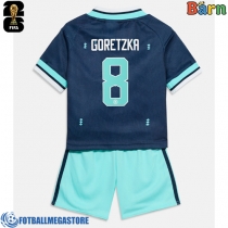 Fotballdrakt Barn Tyskland Leon Goretzka #8 Bortedraktsett VM 2026 Kortermet (+ Korte bukser)